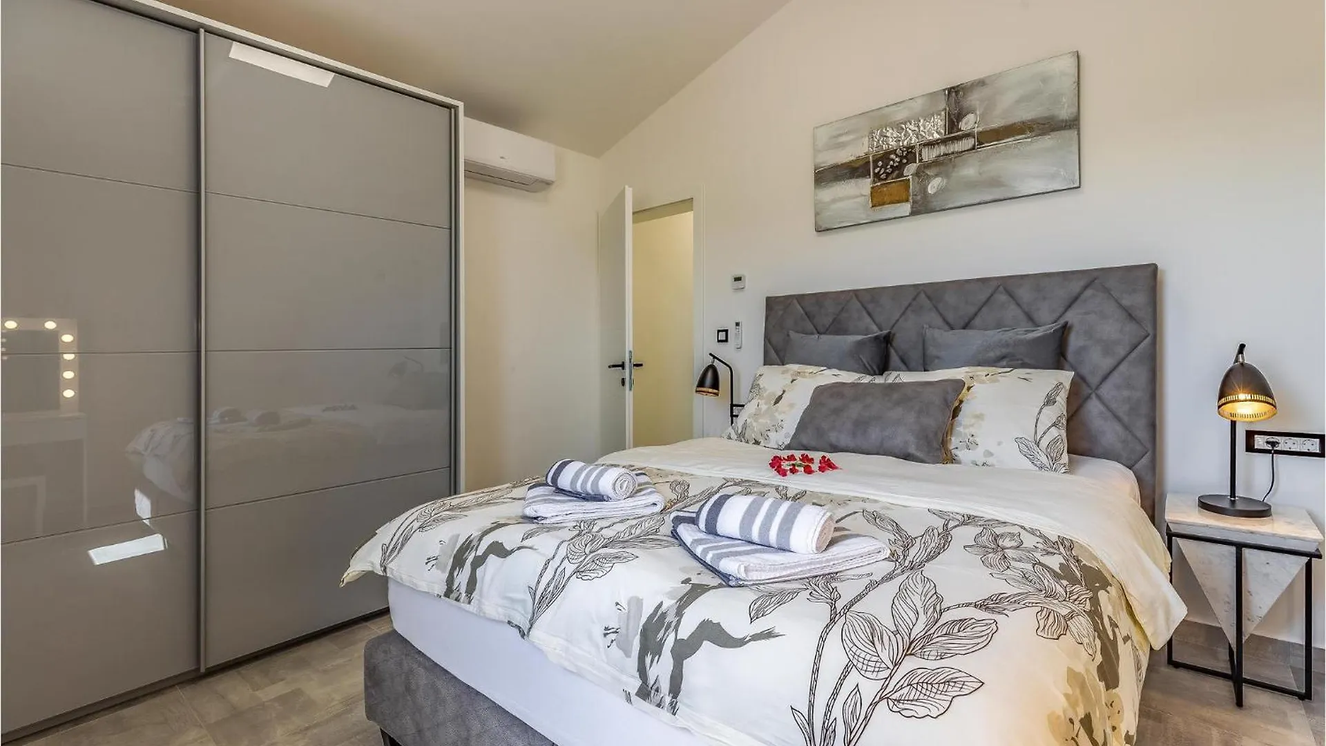 3 Bedroom Amazing Home In Stinjan