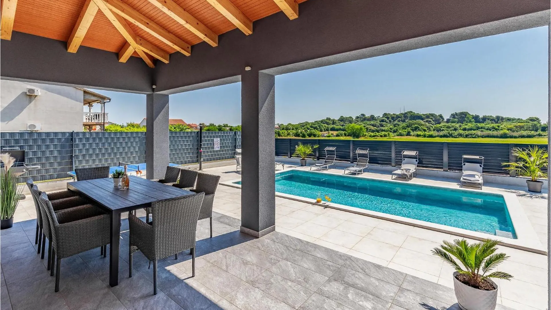 3 Bedroom Amazing Home In Stinjan