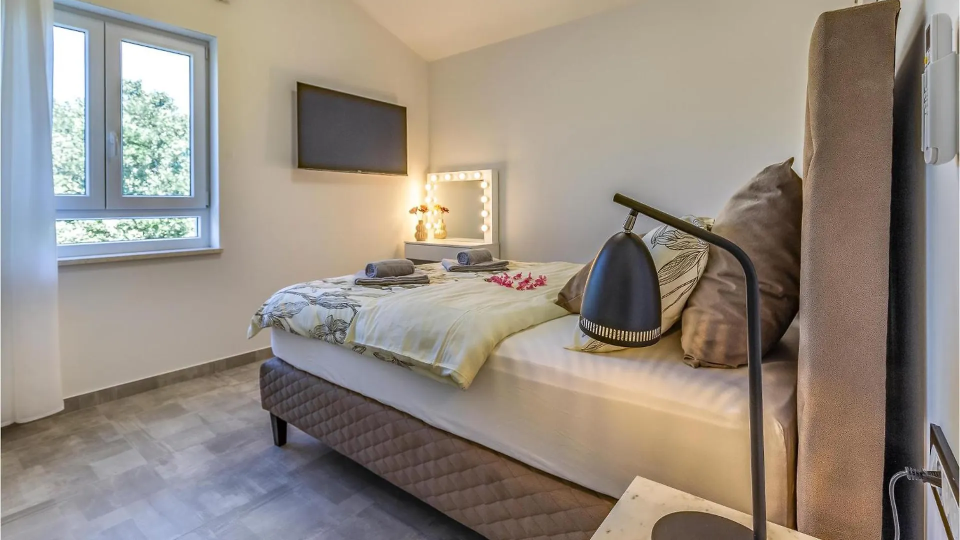 3 Bedroom Amazing Home In Stinjan 0*,  Croatia