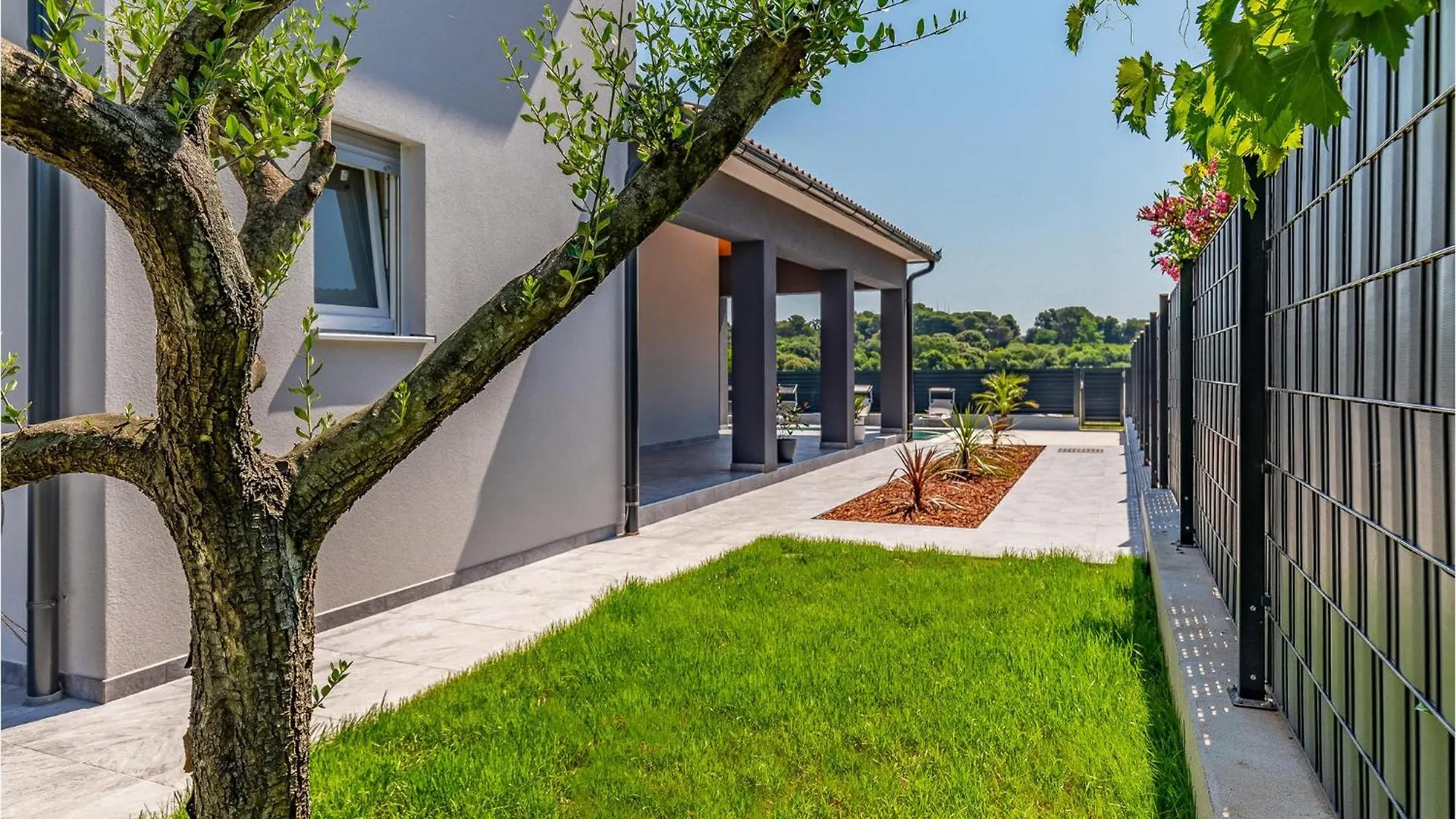 3 Bedroom Amazing Home In Stinjan