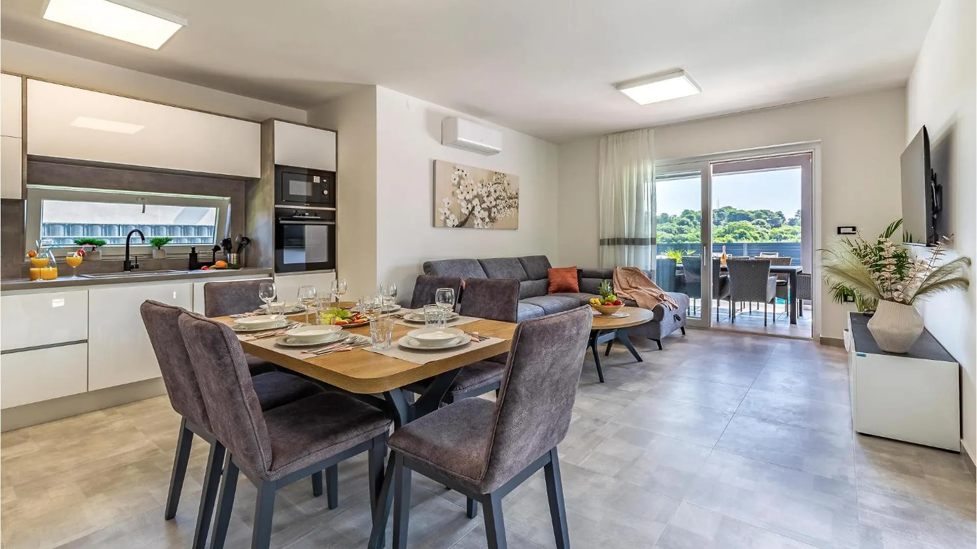3 Bedroom Amazing Home In Stinjan 0*,