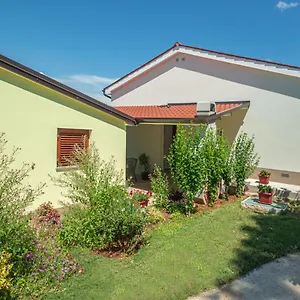  Ferienhaus Branka By Interhome